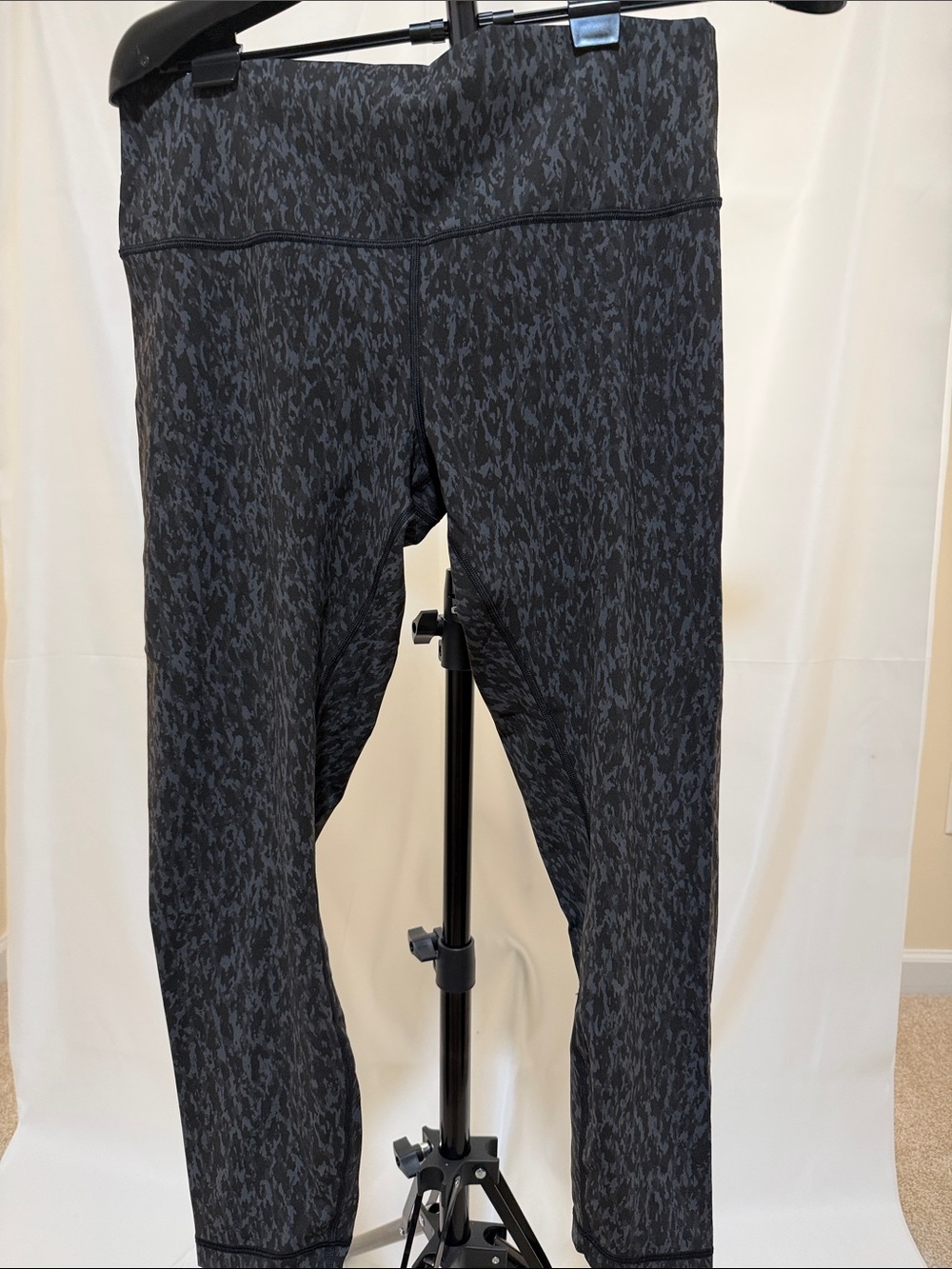 Lululemon Wunder Train Cropped Leggings
